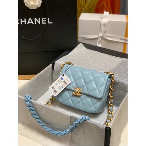 Chanel Mini-Umhängetasche Lammleder&goldfarbenes Metall AS3205 himmelblau