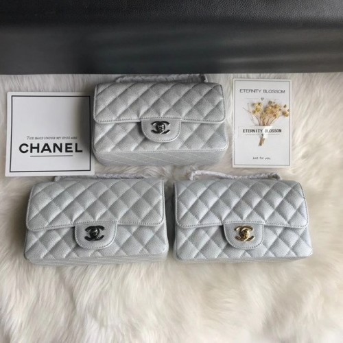 Chanel Mini-Überschlagtasche Genarbtes Kalbsleder A1116 Silber