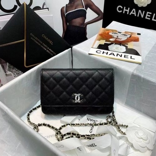 Chanel Mini-Überschlagtasche Genarbtes Kalbsleder A81066 schwarz