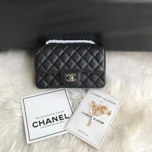 Chanel Mini-Überschlagtasche Genarbtes Kalbsleder & silberfarbenes Metall A1116 schwarz