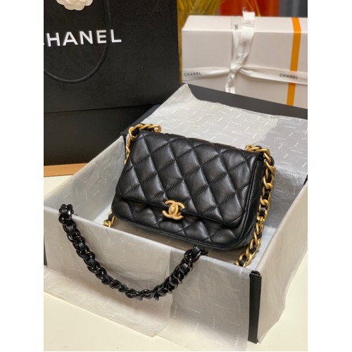 Chanel kleine Umhängetasche Lammleder&goldfarbenes Metall AS3206 schwarz