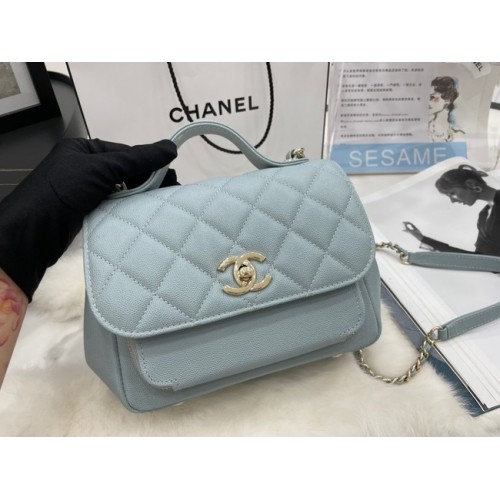 Chanel kleine Überschlagtasche Kalbsleder Goldfarbenes Metall A93749 himmelblau