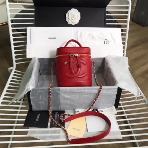 Chanel Kosmetikkoffer Lammleder Goldfarbenes Metall AS0323 rot