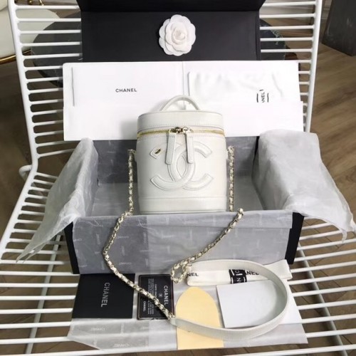 Chanel Kosmetikkoffer Lammleder Goldfarbenes Metall AS0323 weiß