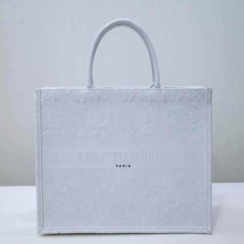 DIOR BOOK TOTE Stickerei C1286-33 weiß