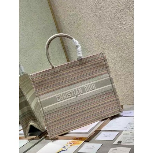 DIOR BOOK TOTE Mehrfarbige Streifenstickerei Referenz M1286