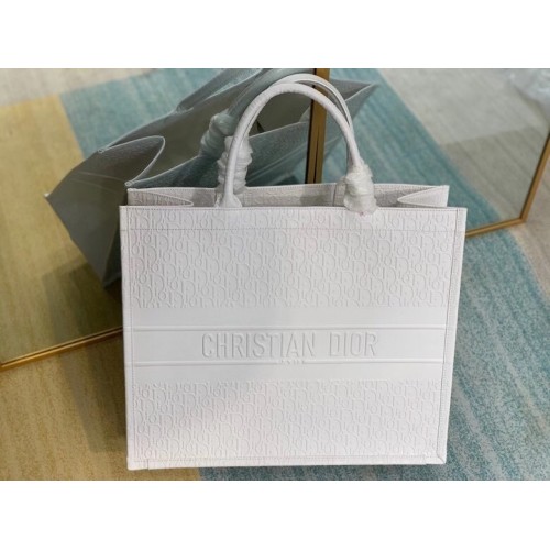 DIOR BOOK TOTE BAG AUS Kalbsleder M1296Z weiß