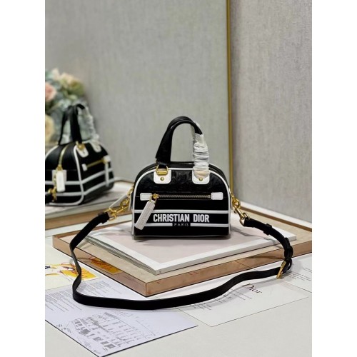 DIOR kleine Tragetasche aus geprägtem Leder C9201 schwarz