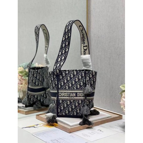 Beuteltasche mit Dior Bubble Maple Leaf-Stickerei C1076 SCHWARZ