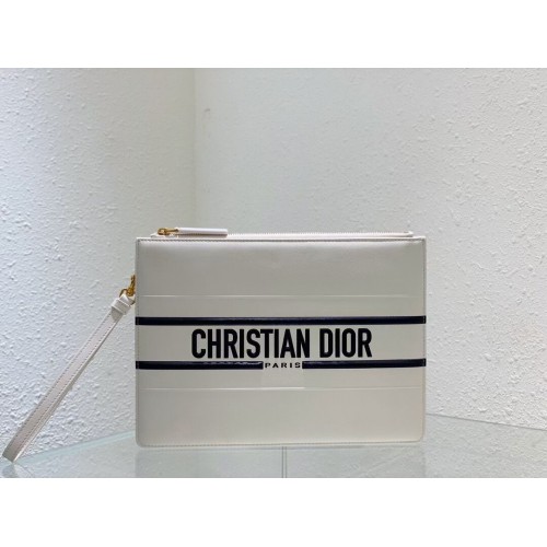 Dior Cluth Bag aus Kalbsleder C9181 weiß