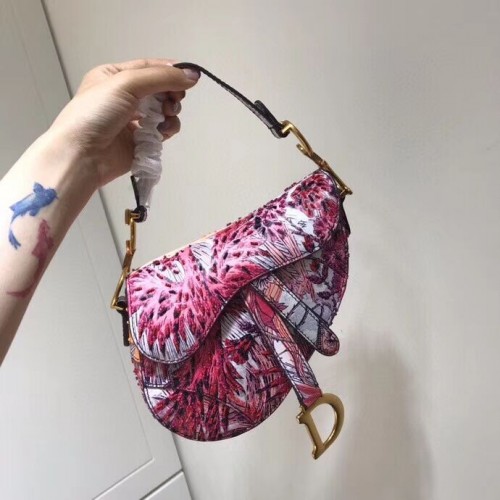 Dior GEBORDUURDE KLEINER SATTEL-TAS AD0157 Dior GEBORDUURDE KLEINER SATTEL-TAS AD0157