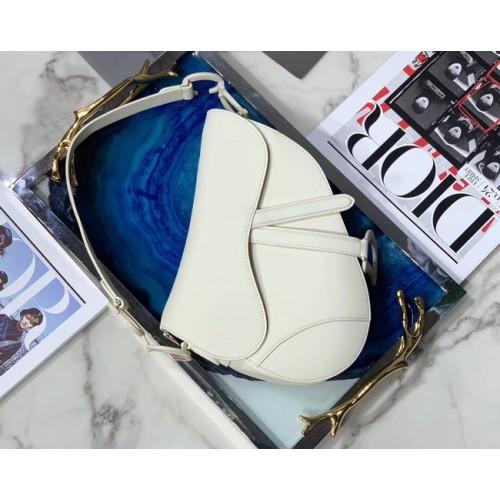Dior SADDLE-TAS VAN KALFSLEER Tasche M0446C weiß