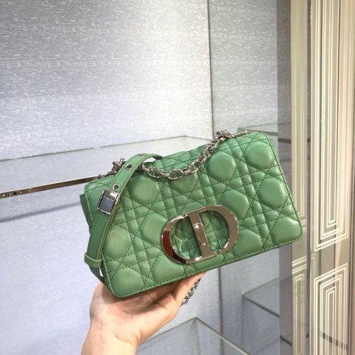 Dior KLEINE DIOR CARO TASCHE Weiches Cannage-Kalbsleder M9241 grün