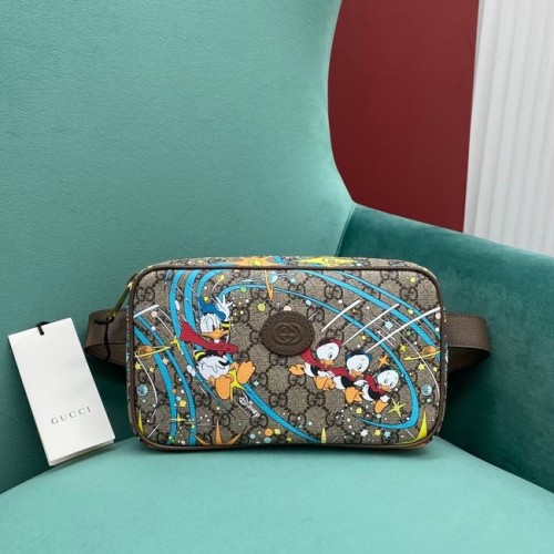 Gürteltasche mit Disney x Gucci Donald Duck-Print 602695