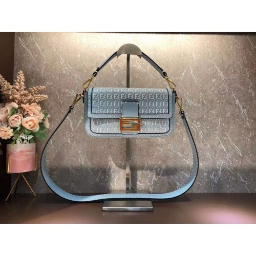 FENDI BAGUETTE Tasche F1520 hellblau