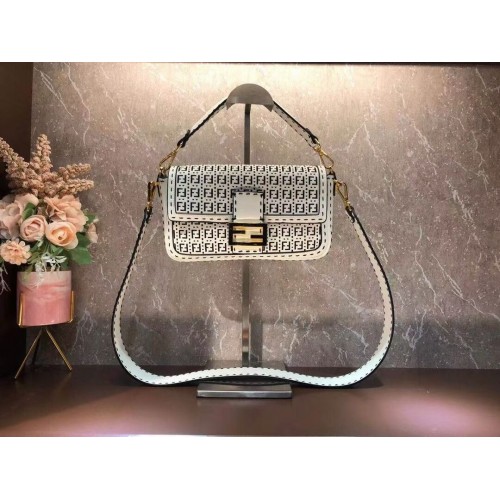 FENDI BAGUETTE Tasche F1520 weiß