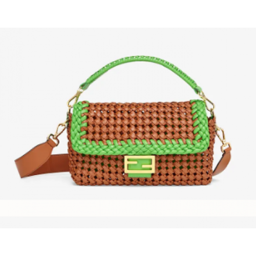 FENDI BAGUETTE Tasche aus braunem Leder mit Flechtwerk 8BR600A