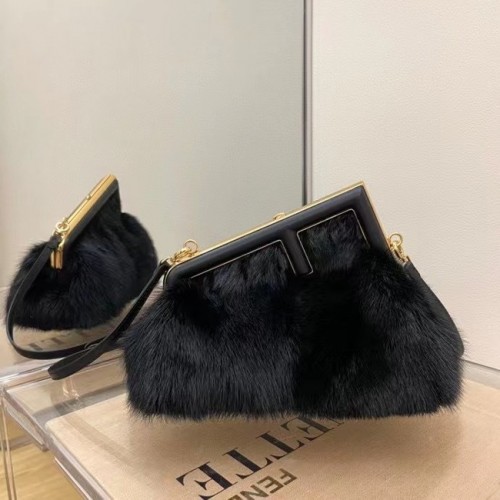 FENDI FIRST SMALL schwarze Nerztasche 8BP129A