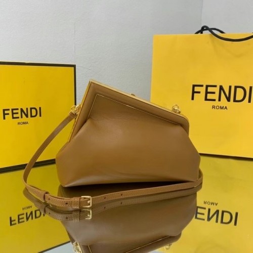 FENDI FIRST SMALL Ledertasche 8BP129A Karamell