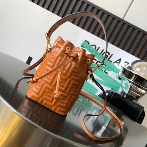 FENDI Mon Tresor Mini-Ledertasche 8BS010 braun