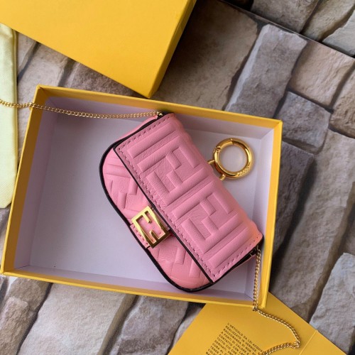 FENDI NANO BAGUETTE CHARM Nappaleder 7AR844 Rosa