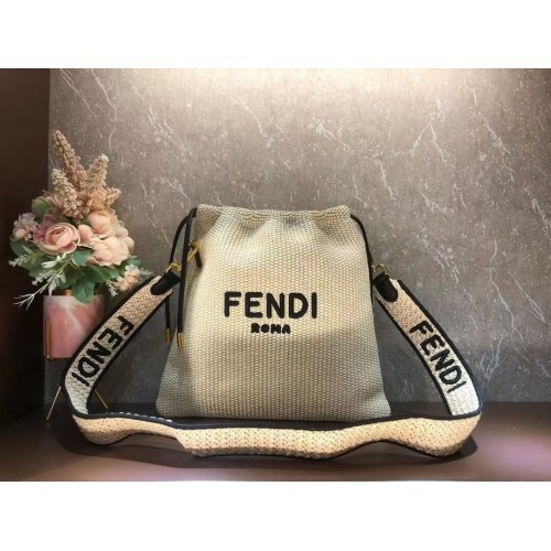 FENDI PACK SMALL POUCH Kleine Tasche aus geflochtenem Stroh F1529 beige