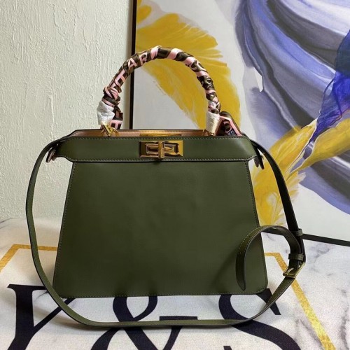 FENDI PEEKABOO ICONIC MEDIUM grüne Ledertasche F6946