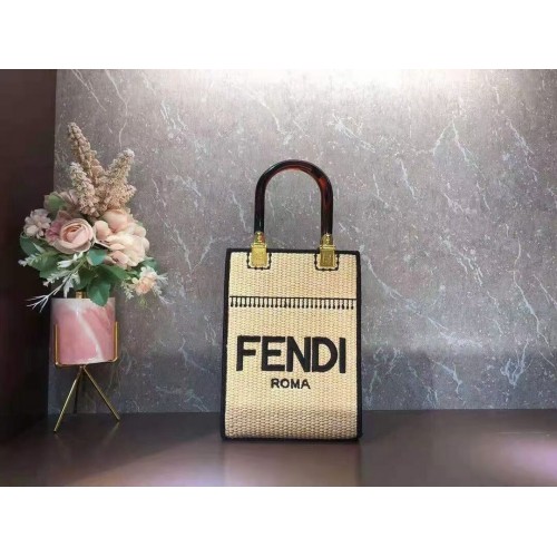 FENDI SUNSHINE SHOPPER Mittelgroße Tasche aus geflochtenem Stroh F1620 apricot