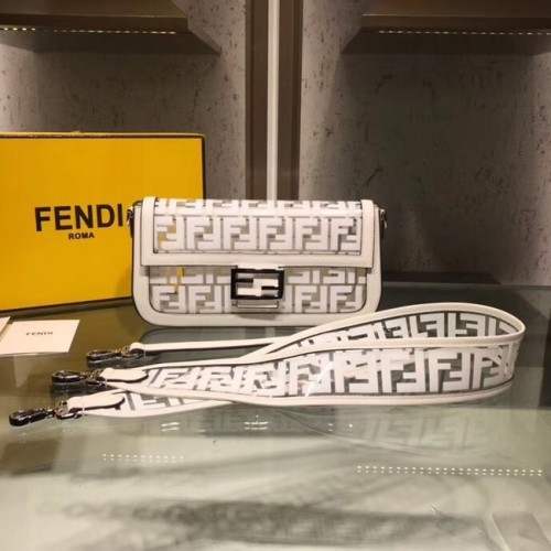 Fendi BAGUETTE MINI PU Tragetasche 8BS018 weiß