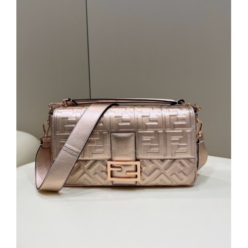 Fendi Baguette Große Ledertasche 8BR771A Hellgold
