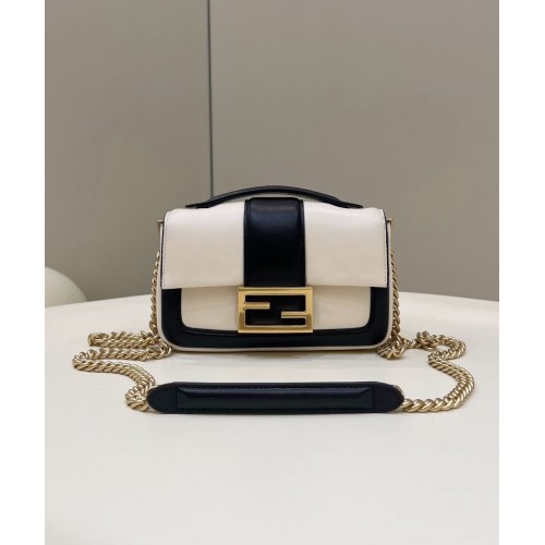 Fendi Baguette Lammfell Tasche 8BR6551 Creme schwarz