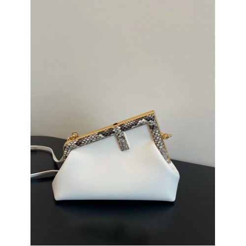 Fendi First Small Ledertasche 8BP129AB weiß