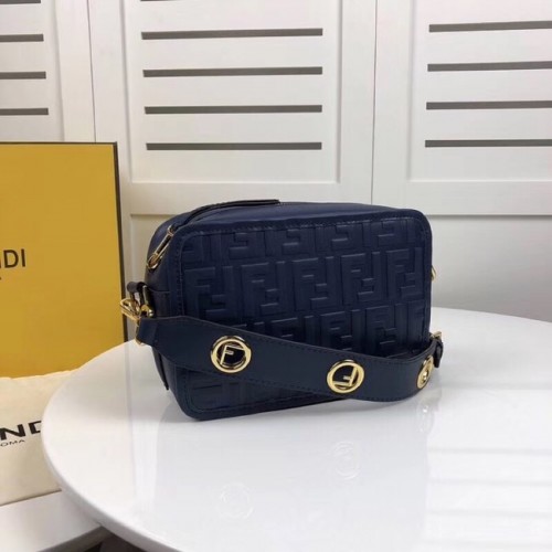Fendi MINI CAMERA CASE Ledertasche 8BS019A blau