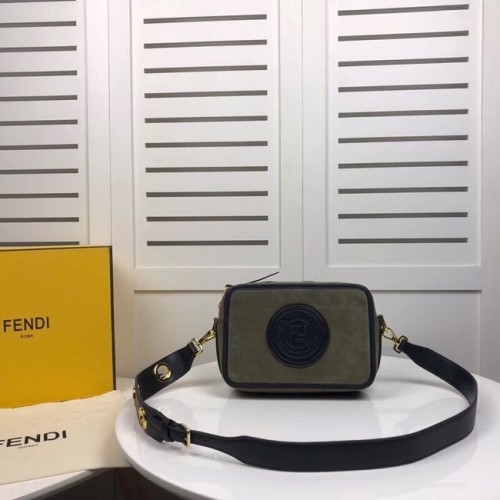 Fendi MINI CAMERA CASE Wildledertasche 8BS019A grün