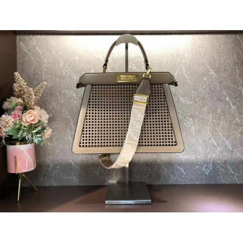 Fendi Peekaboo ISeeU perforierte Ledertasche F1658 apricot