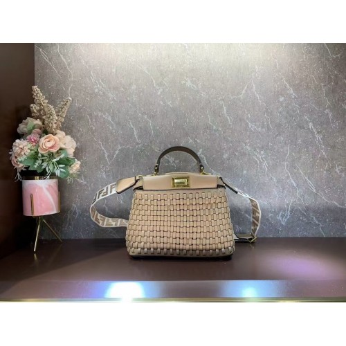 Fendi Peekaboo Mini geflochtene Ledertasche 8BN244A apricot