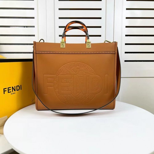 Fendi Sunshine Medium Fendace Bedruckter Shopper aus schwarzem Leder Logo F0873 braun