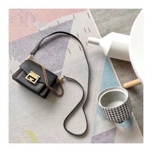 GIVENCHY GV3 Mini-Schultertasche aus Leder und Wildleder 1116 schwarz
