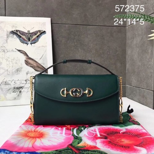 GUCCI Zumi kleine Umhängetasche aus Leder 572375 Dunkelgrün