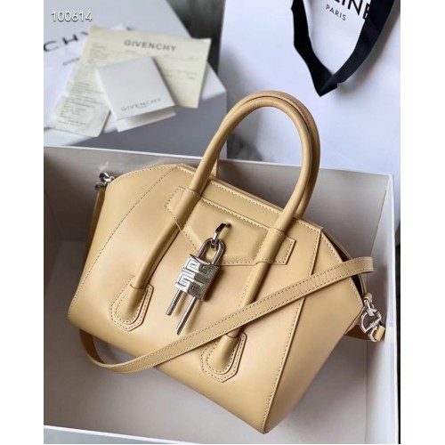 Givenchy Kleine Antigona-Tasche aus genarbtem Original-Kalbsleder BB0512 Nude
