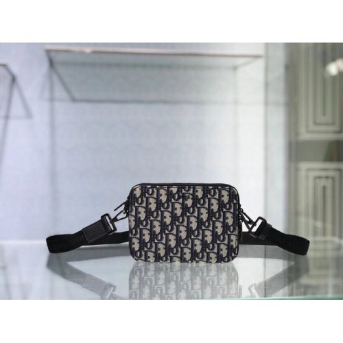 Genarbtes schwarzes Kalbsleder und Dior Oblique Jacquard C1911