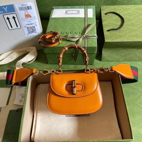 Gucci Mini Henkeltasche mit Bambus 686864 gelb