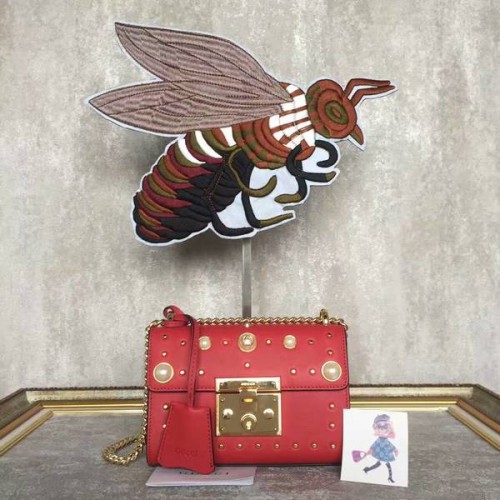 Gucci Schultertasche aus Leder mit Vorhängeschloss und Nieten 432182A Rot