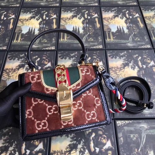 Gucci Sylvie GG Samt-Minitasche 470270 braun