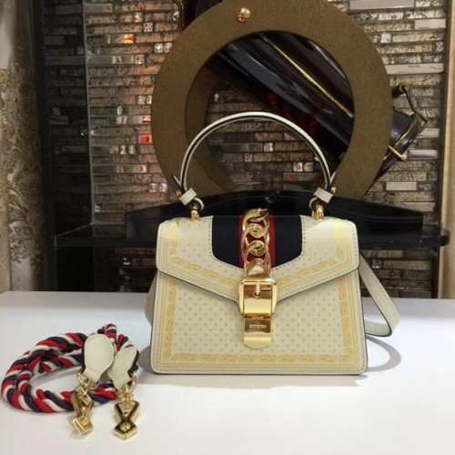 Gucci Sylvie Minitasche aus Leder 470270 Creme