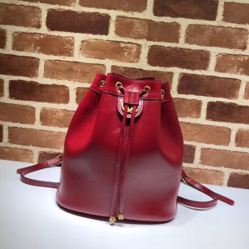 Gucci mittelgroßer Bucket-Rucksack 550189 rot