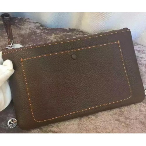 Hermes Clutch aus genarbtem Leder H88016 Braun