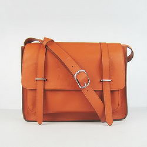 Hermes Jypsiere Togo Umhängetasche aus Leder H2810 Orange