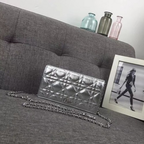 LADY DIOR CLUTCH CANNAGE LAMMLEDER S0204 Silber