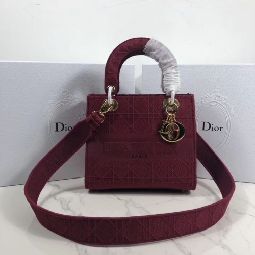 LADY DIOR TRAGETASCHE AUS BESTICKTEM LEINWAND C4532 Bordeaux LADY DIOR TRAGETASCHE AUS BESTICKTEM LEINWAND C4532 Bordeaux